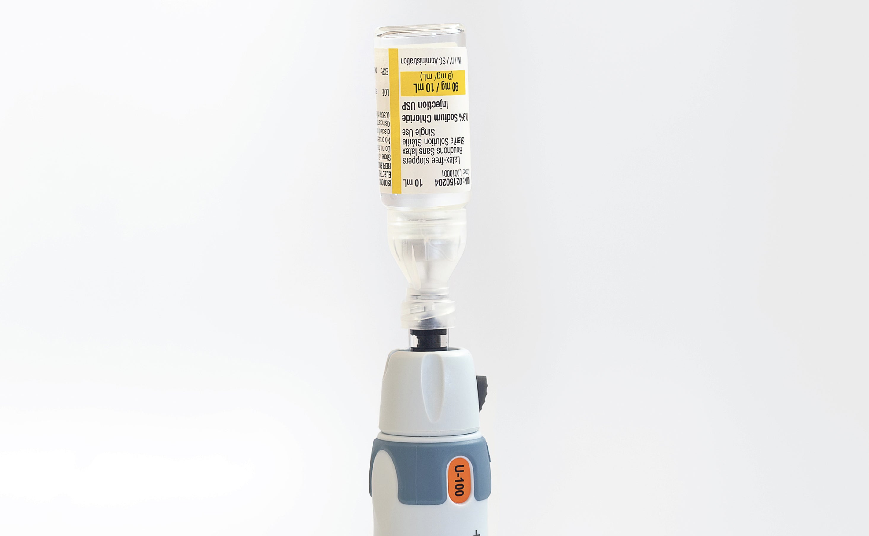 Load video: 01S180-FR-FRA-1.0_00_V5.0_Part 08b - Taking up insulin from 10mL Vial